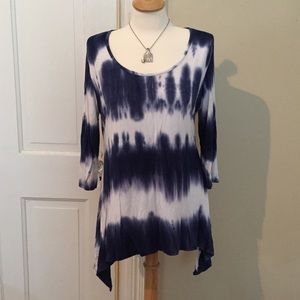 Tie-dyed soft 3/4 sleeve top XL